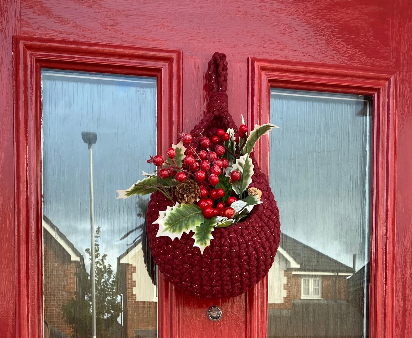 Christmas Red wine/ gold Pod basket