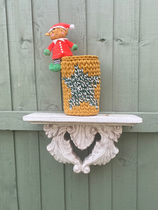 The Christmas star tall basket